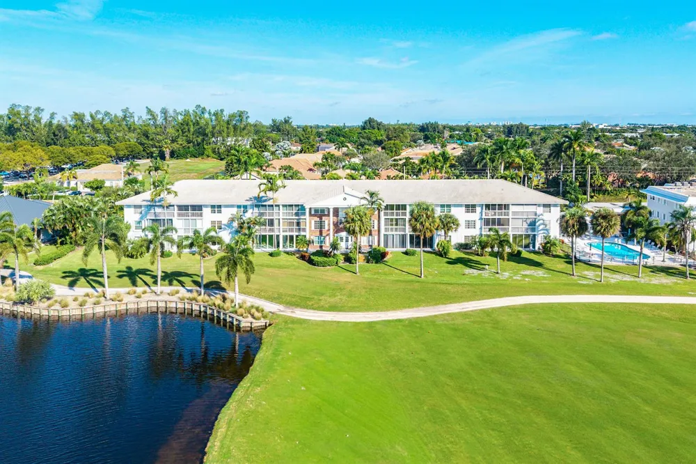 169 Atlantis Boulevard #302 Atlantis, FL 33462