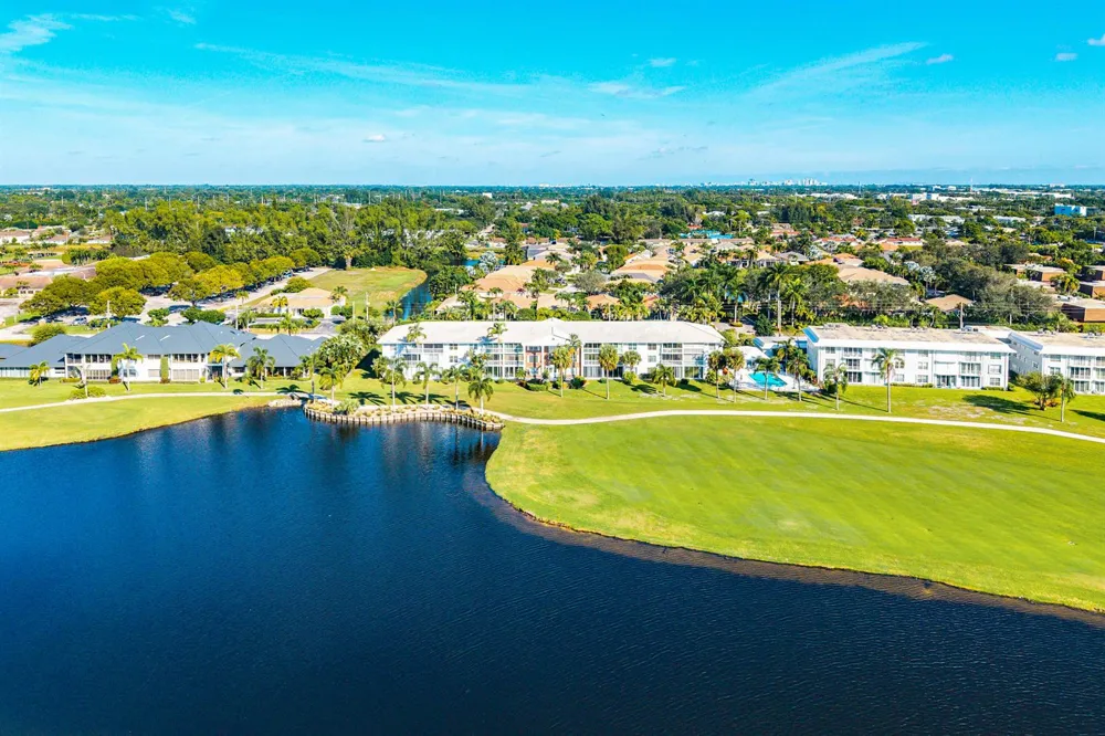 169 Atlantis Boulevard #302 Atlantis, FL 33462