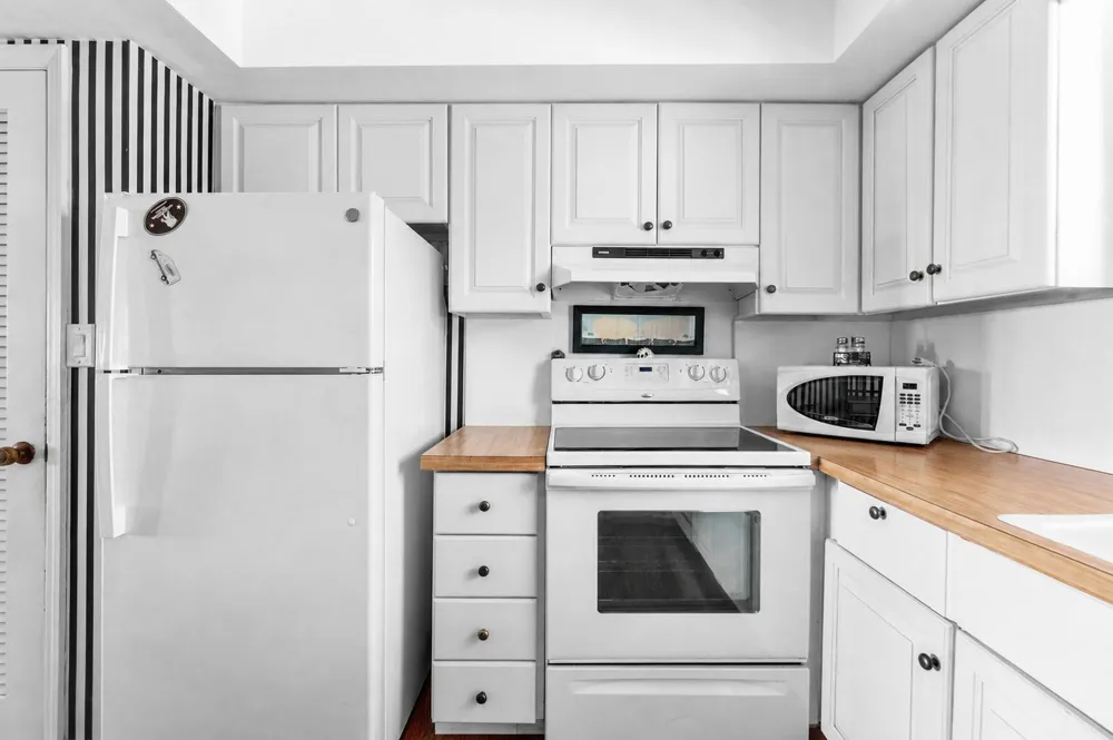 169 Atlantis Boulevard #302 Atlantis, FL 33462