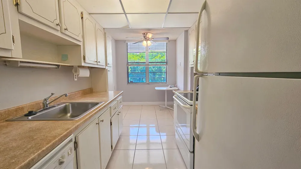 2650 NW 49th Avenue #318 Lauderdale Lakes, FL 33313