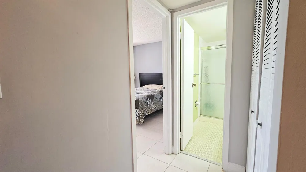 2650 NW 49th Avenue #318 Lauderdale Lakes, FL 33313
