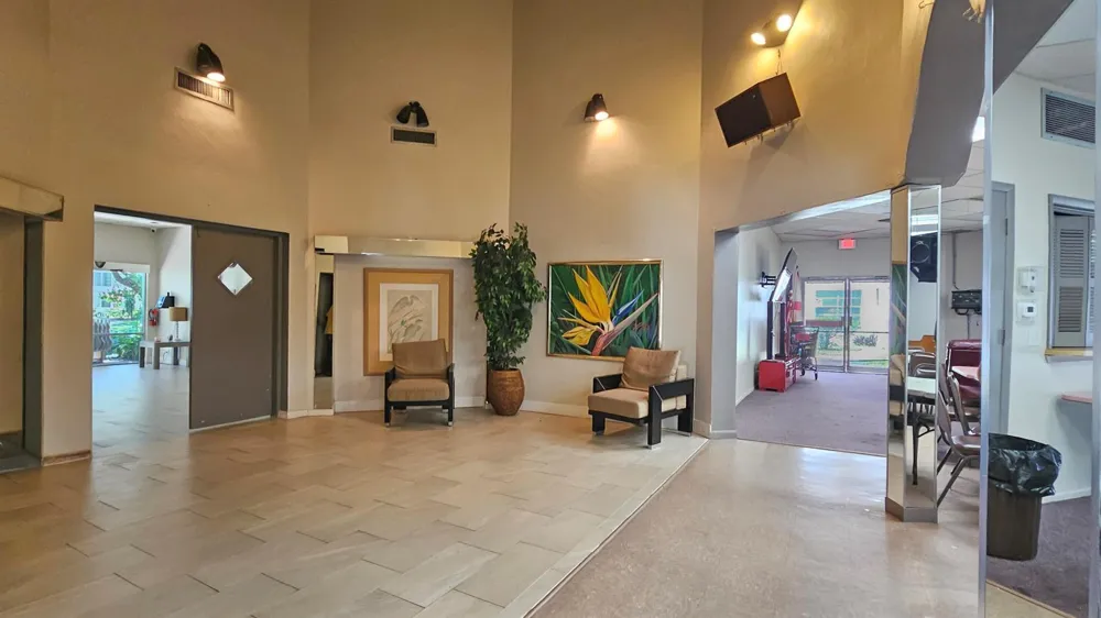 2650 NW 49th Avenue #318 Lauderdale Lakes, FL 33313