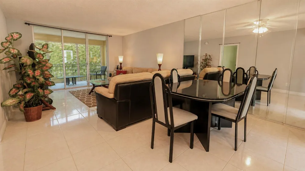 2650 NW 49th Avenue #318 Lauderdale Lakes, FL 33313