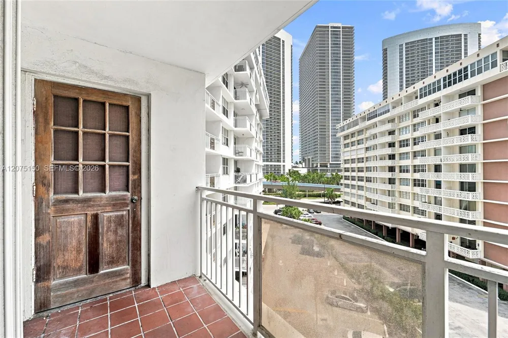 1801 S Ocean Dr #640 Hallandale Beach, FL 33009