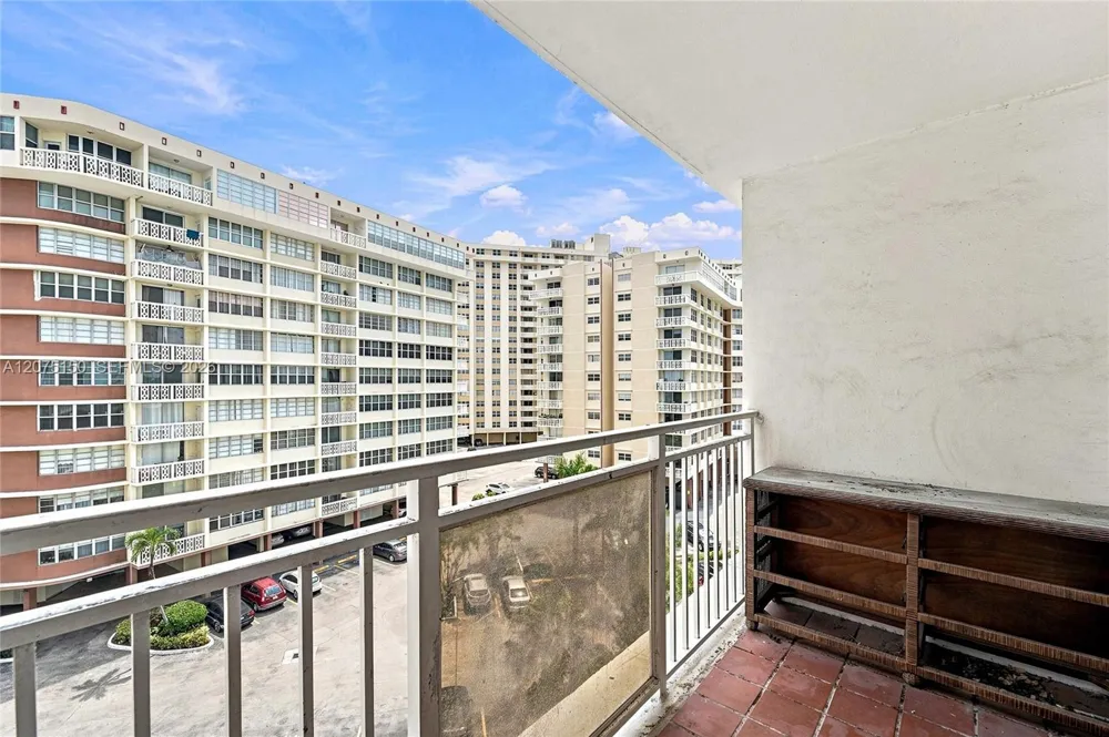 1801 S Ocean Dr #640 Hallandale Beach, FL 33009