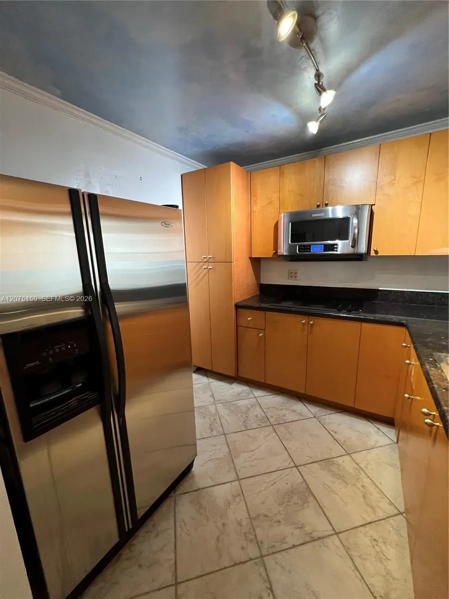 1801 S Ocean Dr #640 Hallandale Beach, FL 33009