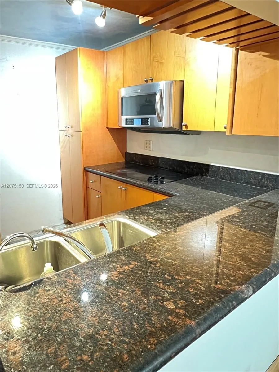 1801 S Ocean Dr #640 Hallandale Beach, FL 33009