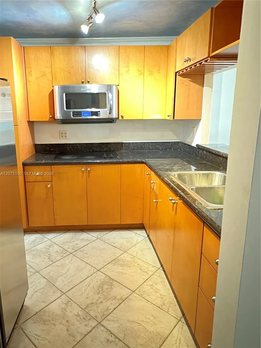 1801 S Ocean Dr #640 Hallandale Beach, FL 33009