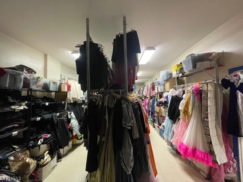 220 Bloomfield Ave Montclair, NJ 07042