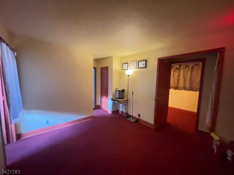 220 Bloomfield Ave Montclair, NJ 07042