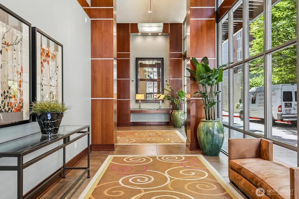 211 Kirkland Avenue #206 Kirkland, WA 98033