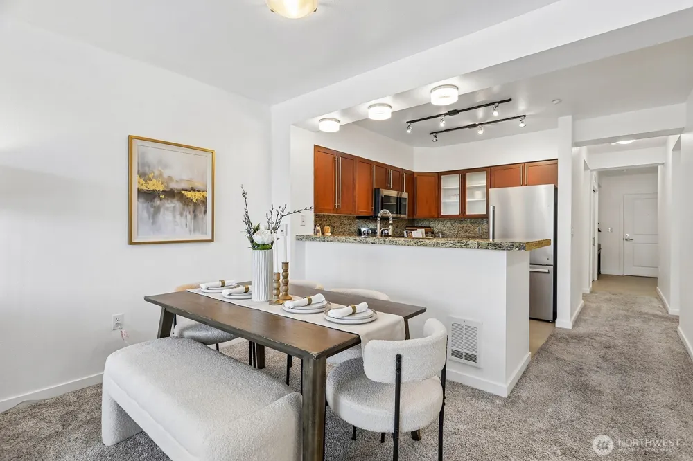 211 Kirkland Avenue #206 Kirkland, WA 98033