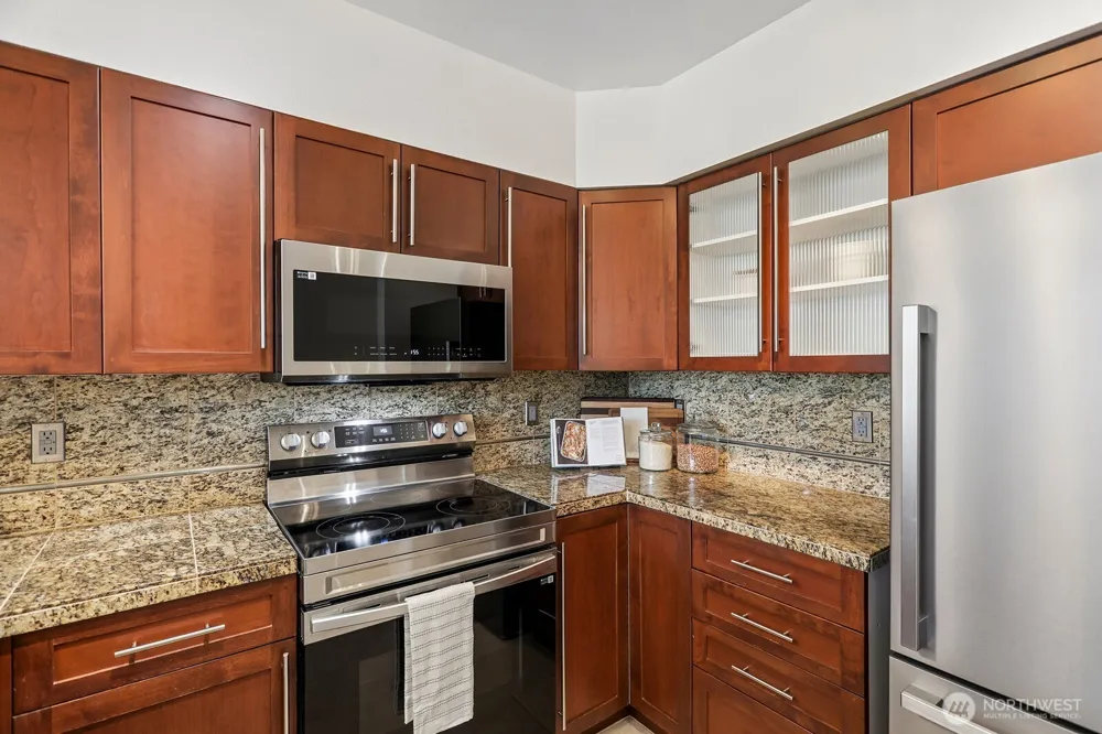 211 Kirkland Avenue #206 Kirkland, WA 98033