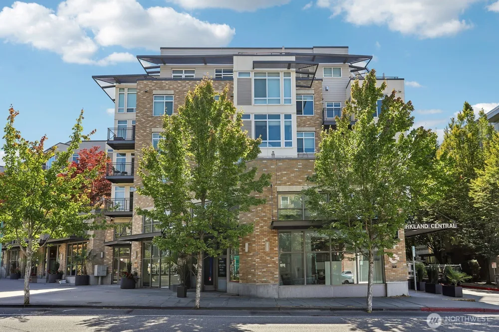 211 Kirkland Avenue #206 Kirkland, WA 98033