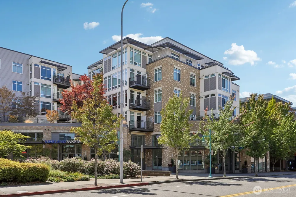 211 Kirkland Avenue #206 Kirkland, WA 98033