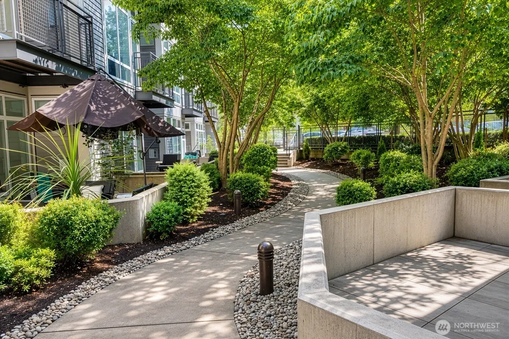 211 Kirkland Avenue #206 Kirkland, WA 98033