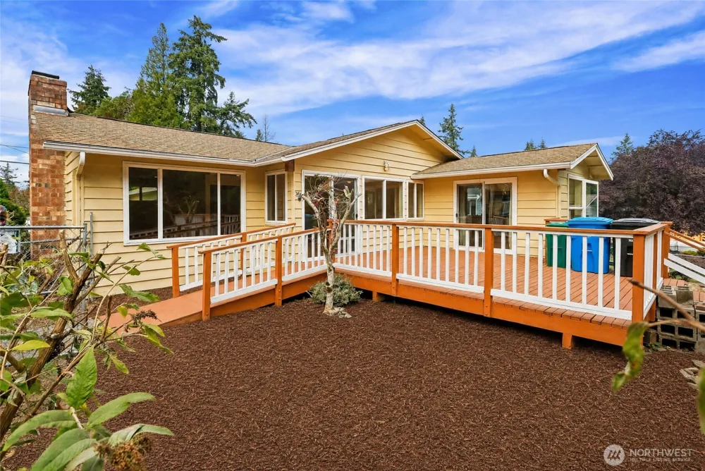 20224 Greenwood ave N Shoreline, WA 98133