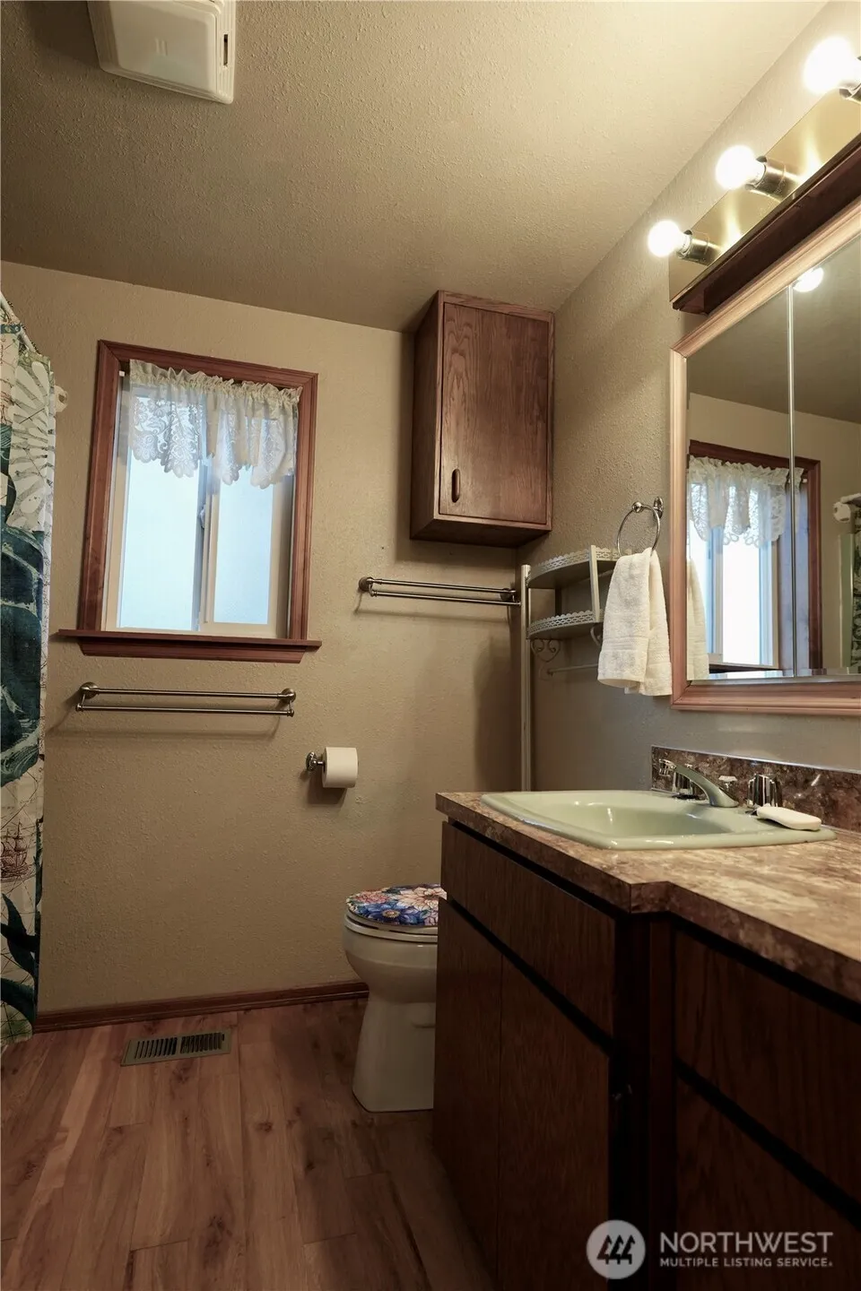 5204 53rd Street W University Place, WA 98467