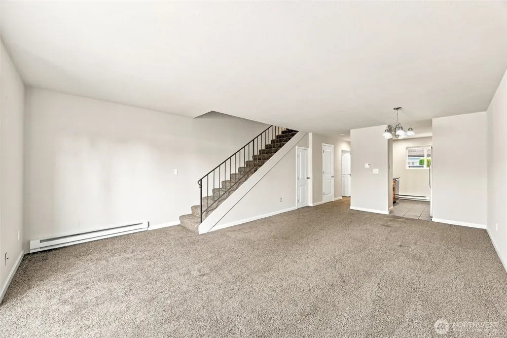 12418 SE 272nd Place #C Kent, WA 98030