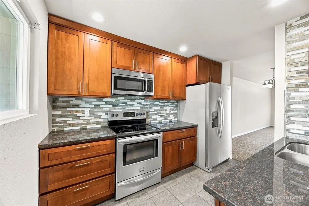 12418 SE 272nd Place #C Kent, WA 98030