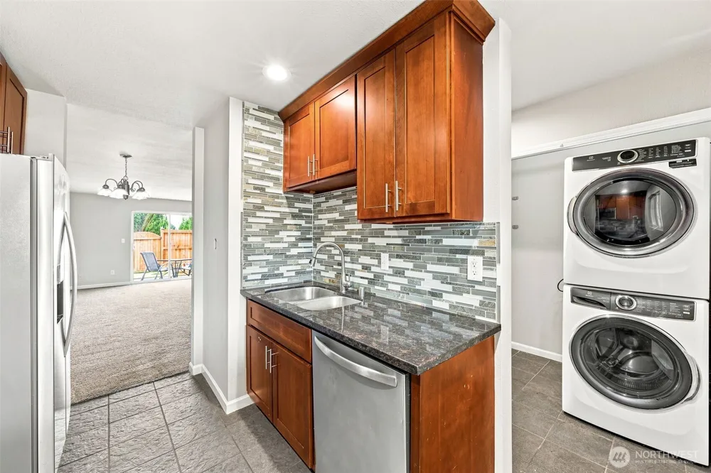 12418 SE 272nd Place #C Kent, WA 98030