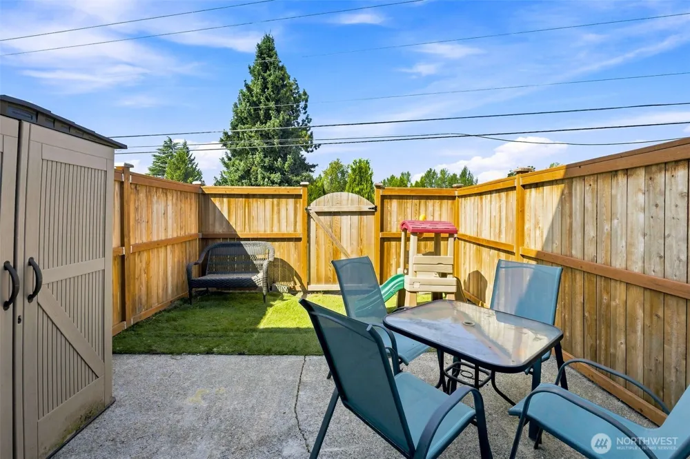 12418 SE 272nd Place #C Kent, WA 98030