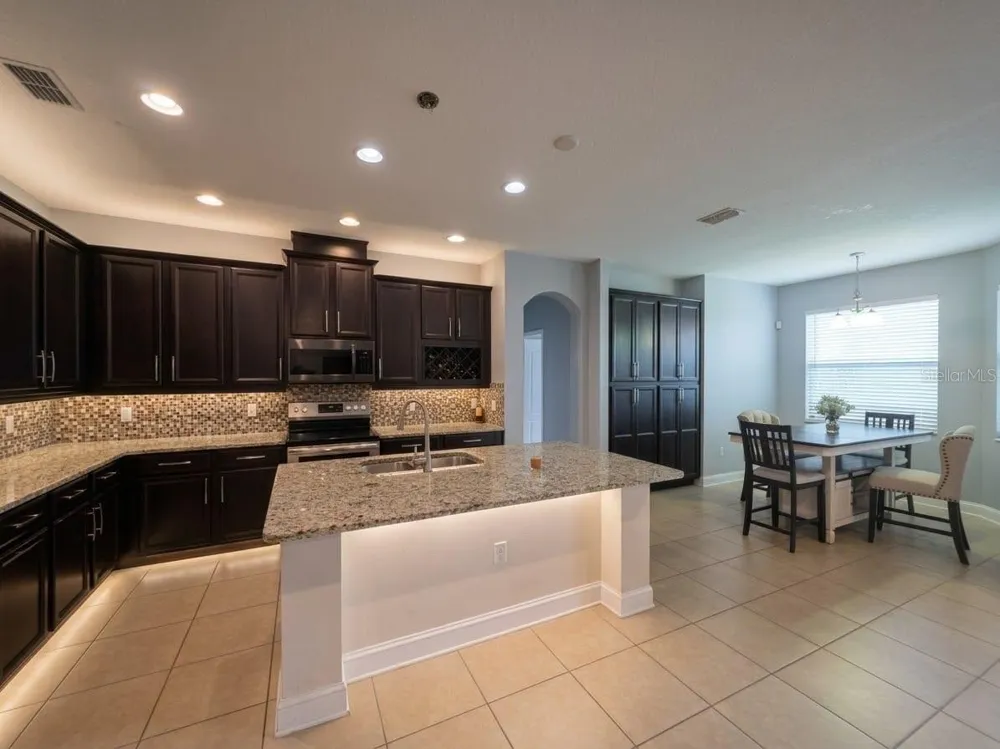 2210 PARKSIDE MEADOW DRIVE Apopka, FL 32712