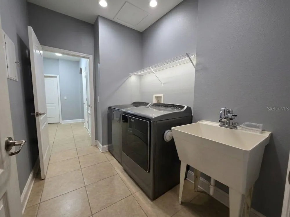 2210 PARKSIDE MEADOW DRIVE Apopka, FL 32712