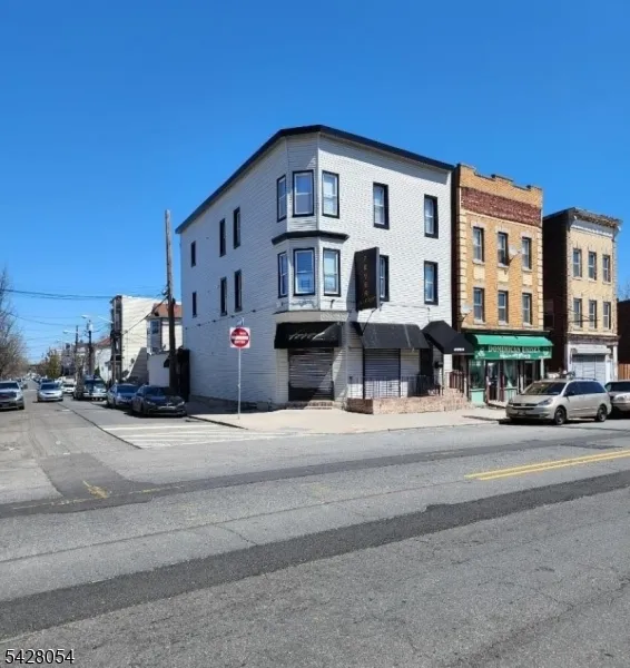 415 Central Ave Newark City, NJ 07107
