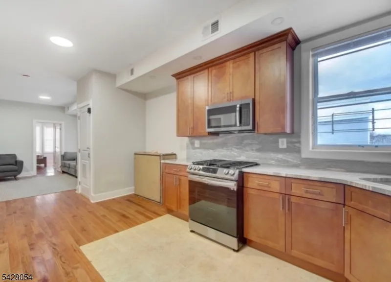 415 Central Ave Newark City, NJ 07107