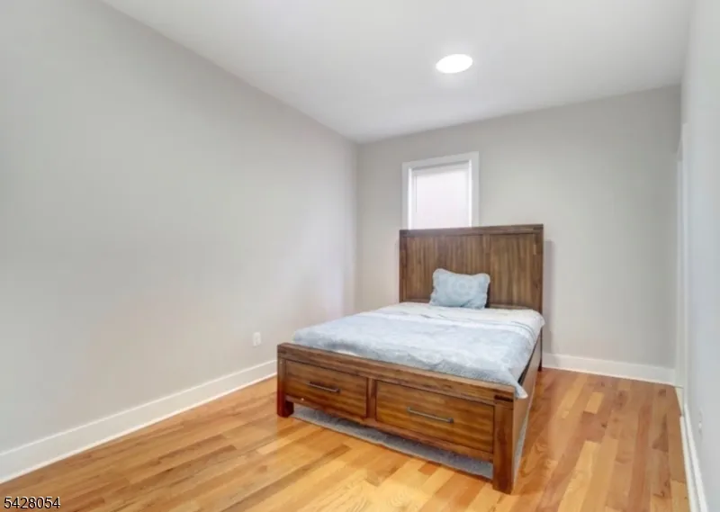 415 Central Ave Newark City, NJ 07107