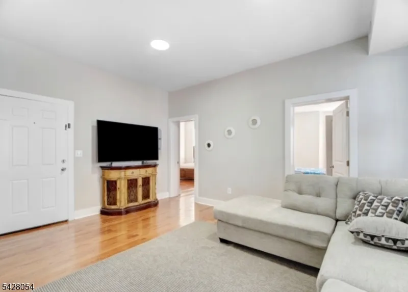 415 Central Ave Newark City, NJ 07107