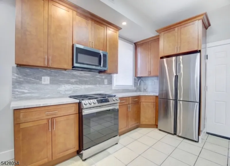 415 Central Ave Newark City, NJ 07107