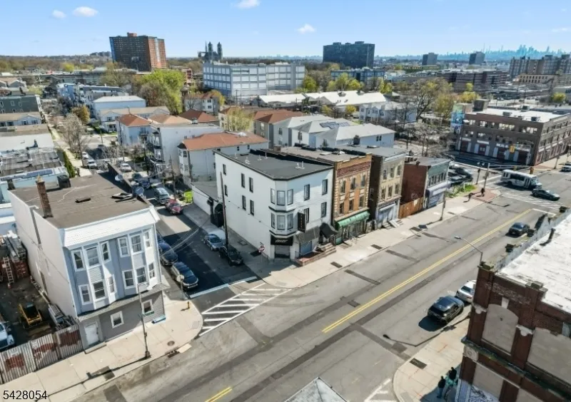 415 Central Ave Newark City, NJ 07107