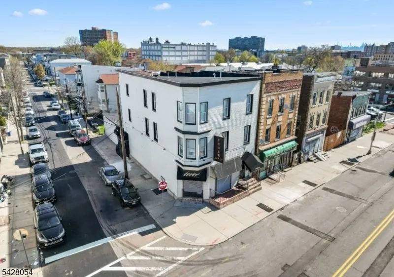 415 Central Ave Newark City, NJ 07107