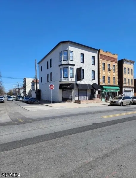 415 Central Ave Newark City, NJ 07107