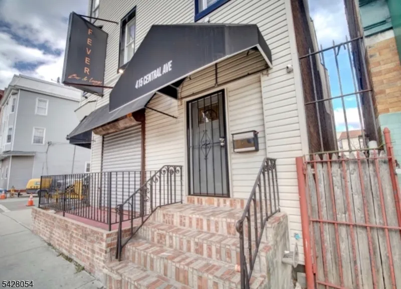 415 Central Ave Newark City, NJ 07107