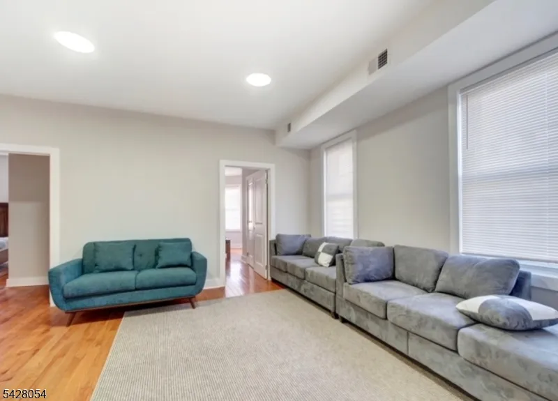 415 Central Ave Newark City, NJ 07107