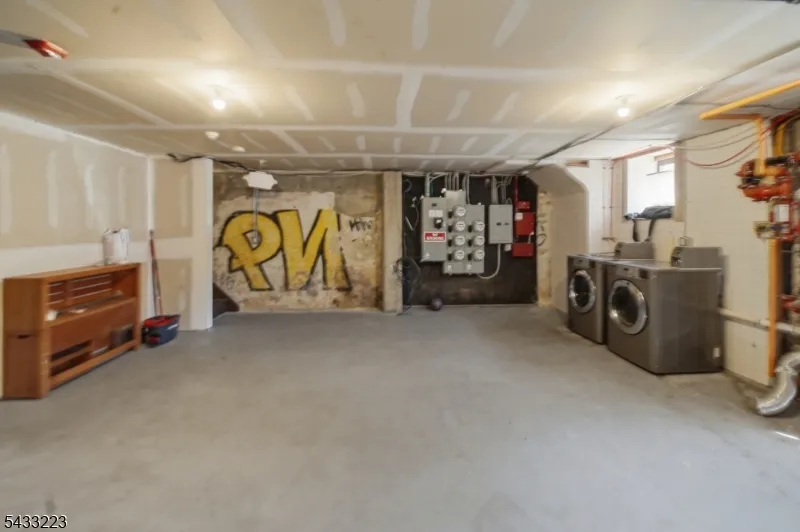 35 Columbia Ave Passaic City, NJ 07055