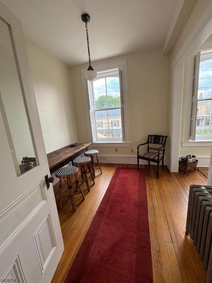 17 Bridge St Frenchtown, NJ 08825
