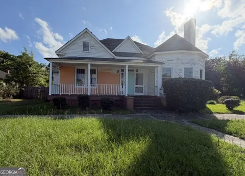 807 Academy AVE