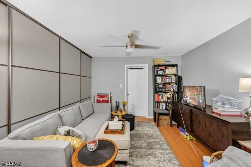 1903 Willow Ave Weehawken, NJ 07086