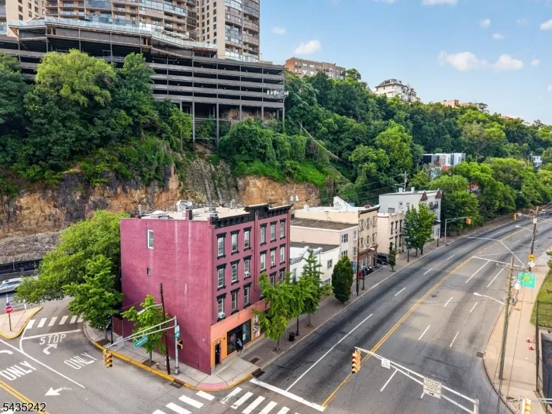 1903 Willow Ave Weehawken, NJ 07086