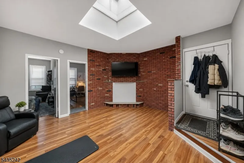 1903 Willow Ave Weehawken, NJ 07086