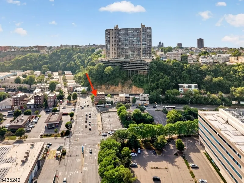 1903 Willow Ave Weehawken, NJ 07086