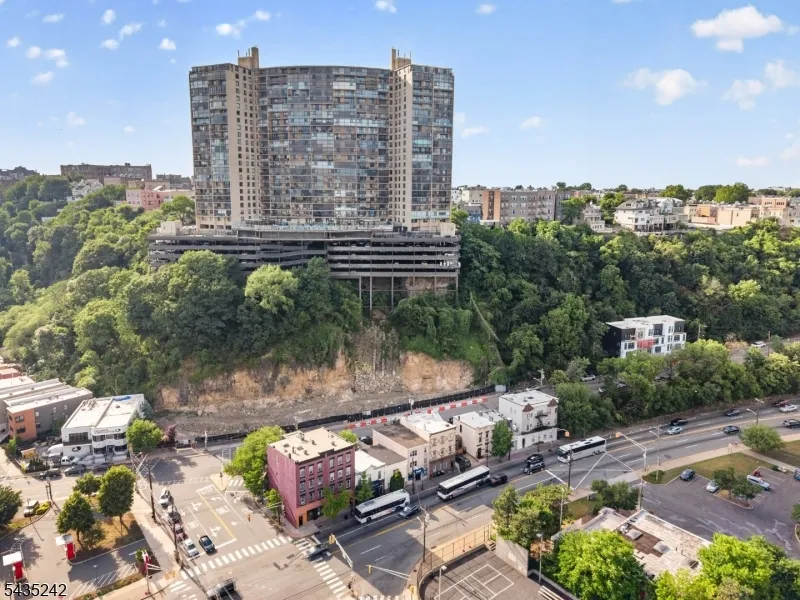 1903 Willow Ave Weehawken, NJ 07086