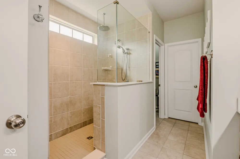 6103 Pelican Lane Columbus, IN 47201