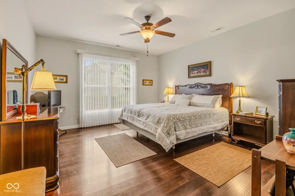 6103 Pelican Lane Columbus, IN 47201