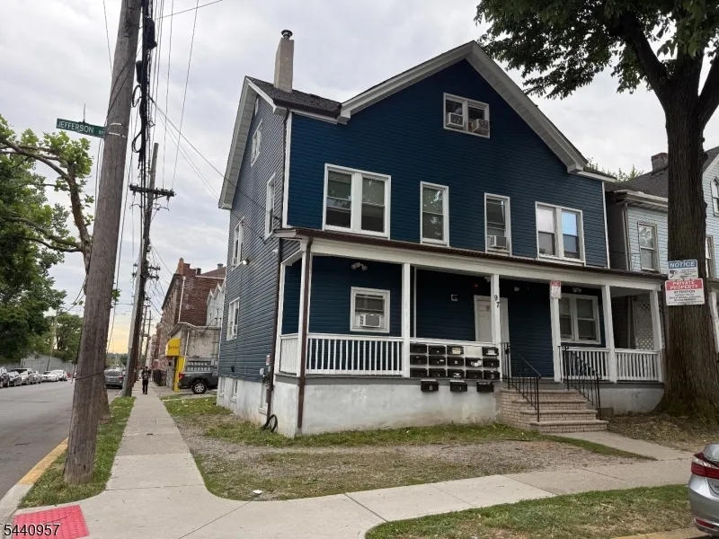 97 Jefferson St Passaic City, NJ 07055