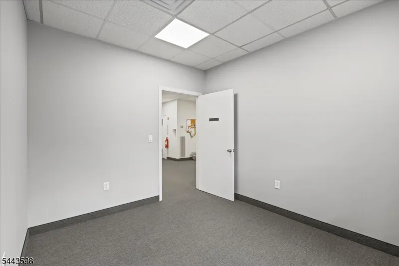 59 E Mill Rd Washington, NJ 07853